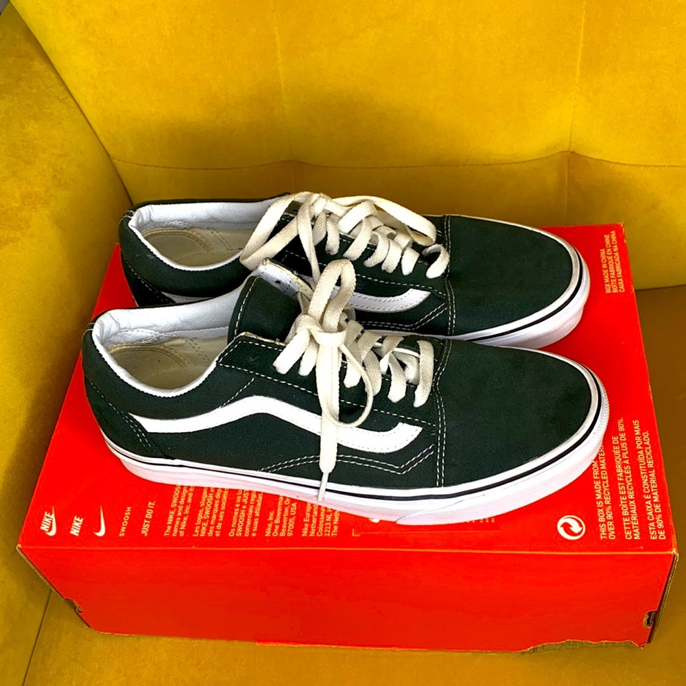 Suede Hunter Green Vans